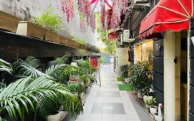 Hotel Gianmala Residency South Extension Near Aiims Delhi